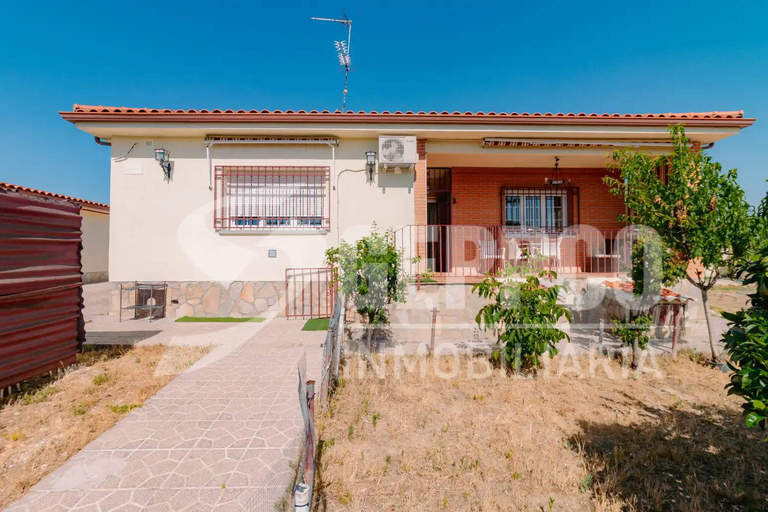 Jardí de Casa o xalet en venda en Santa Cruz del Retamar amb Aire condicionat, Calefacció i Terrassa