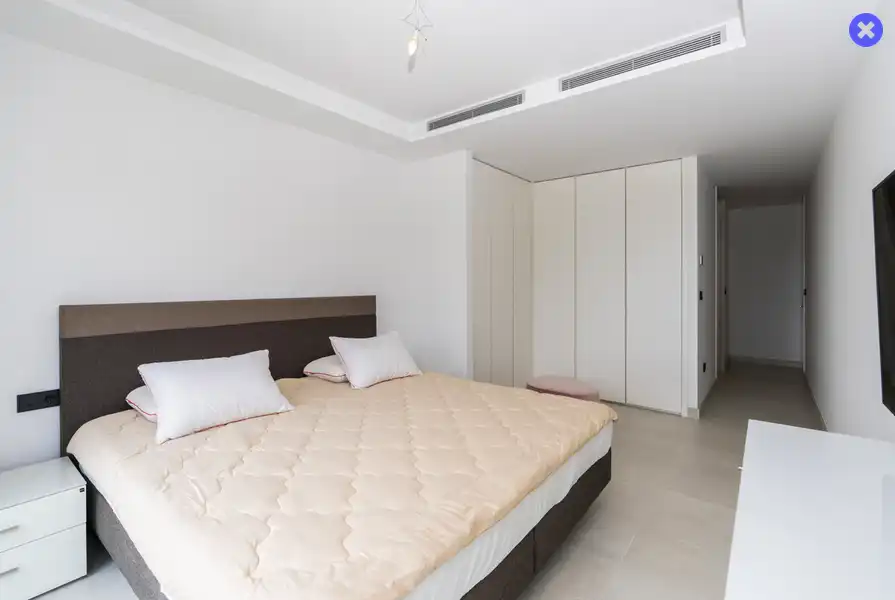 Habitación de Casa adosada de alquiler en Estepona con Aire acondicionado, Jardín privado y Terraza