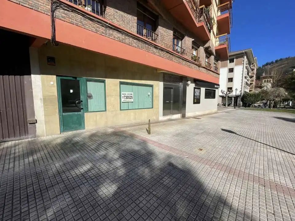 Local comercial en venta en Legazpi, imagen 2