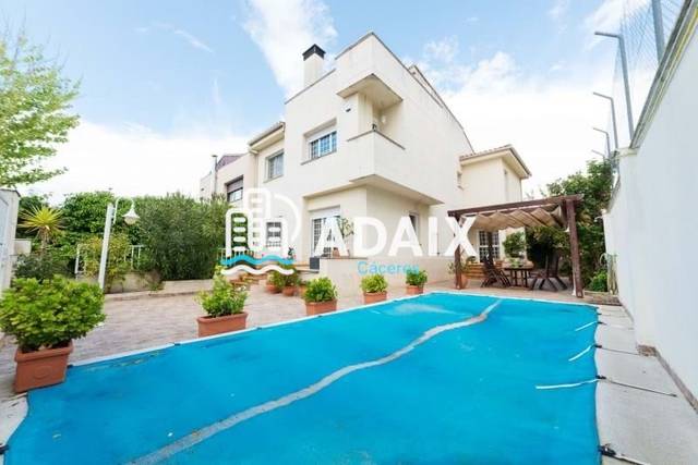 Casa-chalet en Venta en Calle Islas Cíes en Ruta de la Plata