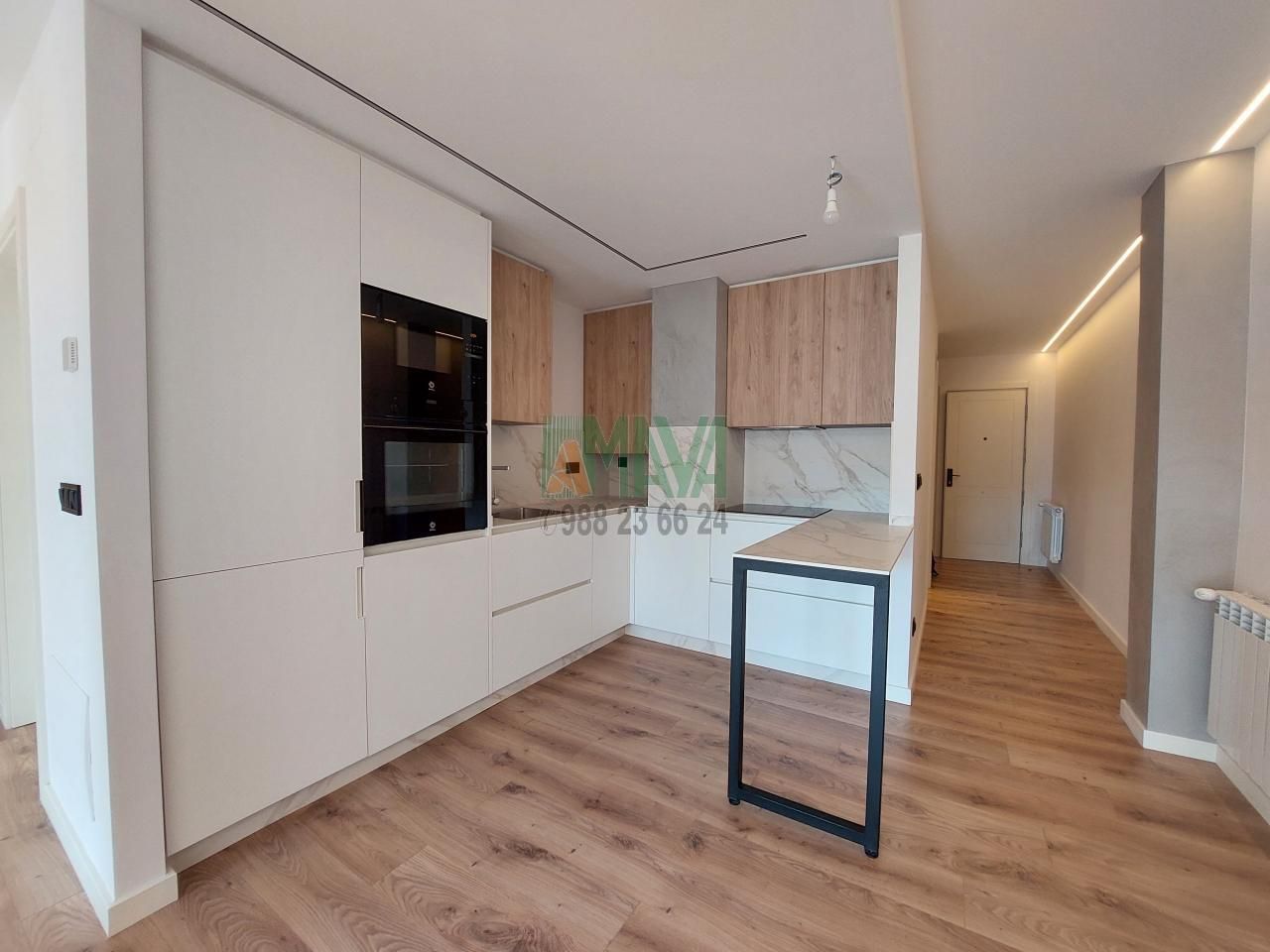 Kitchen of Apartment for sale in Ourense Capital   with Heating, Storage room and Balcony