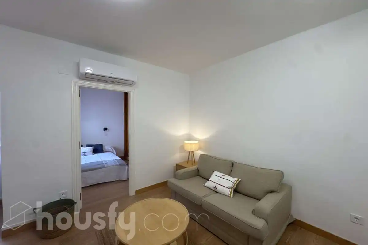 Sala d'estar de Pis de lloguer en Madrid amb Aire condicionat, Calefacció i Parquet