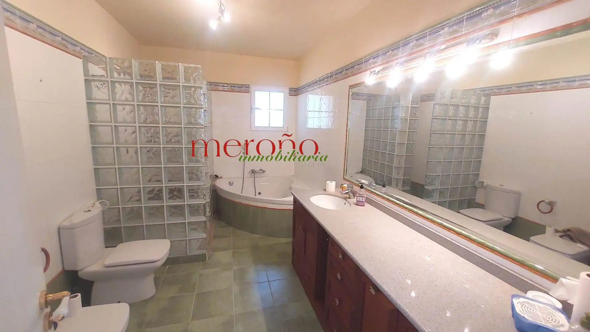 Badezimmer von Haus oder Chalet zur Miete in Elche / Elx mit Privatgarten, Terrasse und Abstellraum