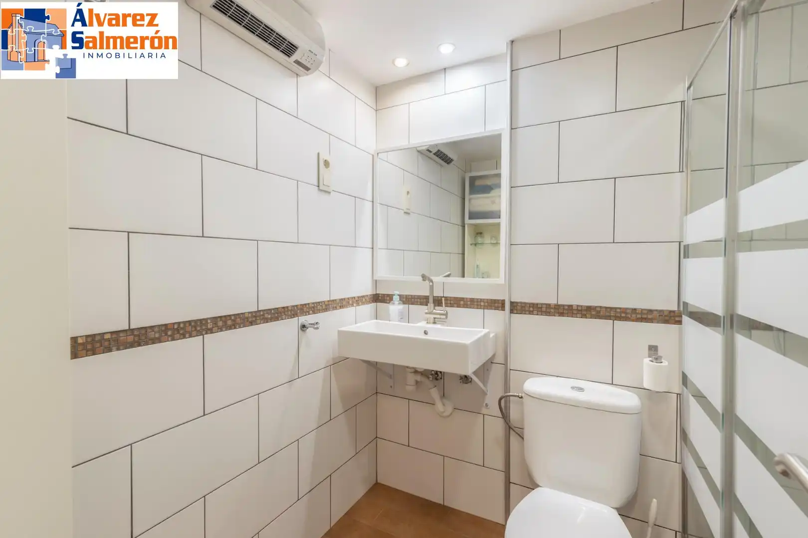 Bany de Apartament en venda en Zona baja