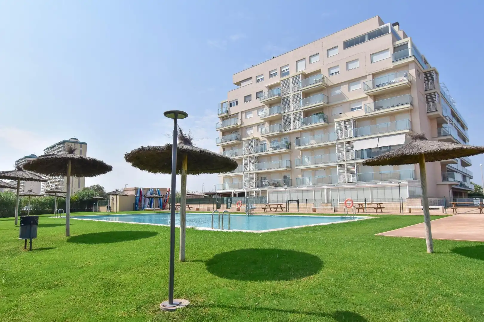 Piscina de Apartament de lloguer en El Puig de Santa Maria amb Calefacció, Jardí privat i Terrassa