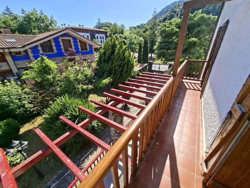Terraza de Casa adosada en venta en Markina-Xemein con Calefacción, Jardín privado y Amueblado