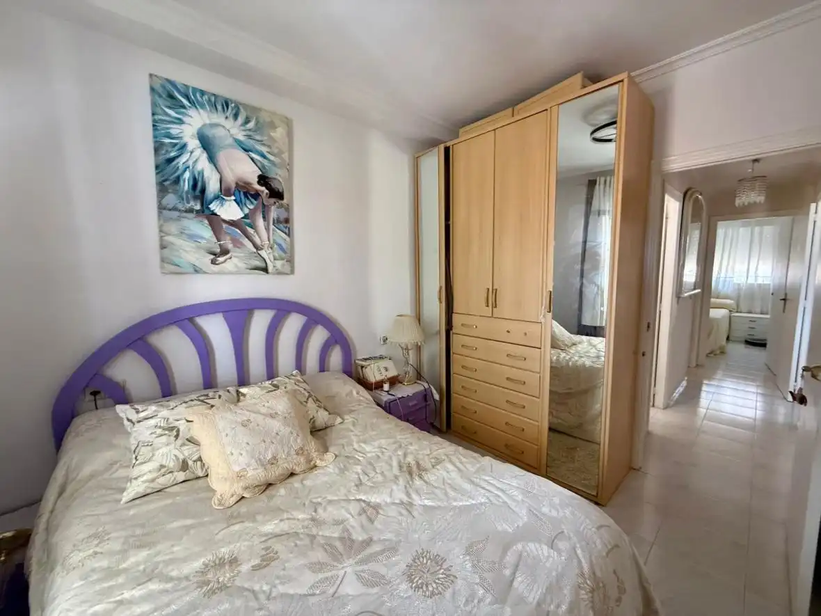 Habitación de Apartamento en venta en Elche / Elx con Calefacción, Terraza y Piscina