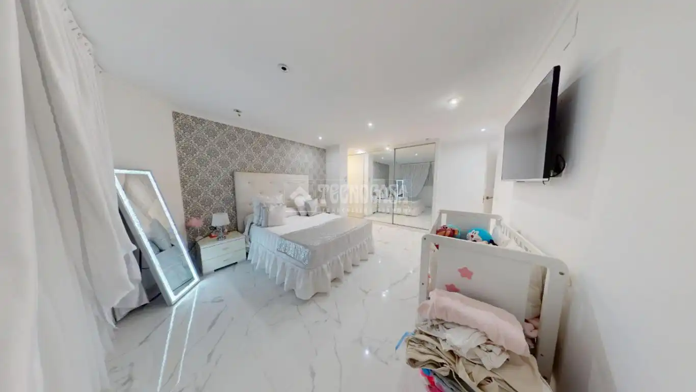 Habitación de Piso en venta en Valencia con Aire acondicionado y Calefacción