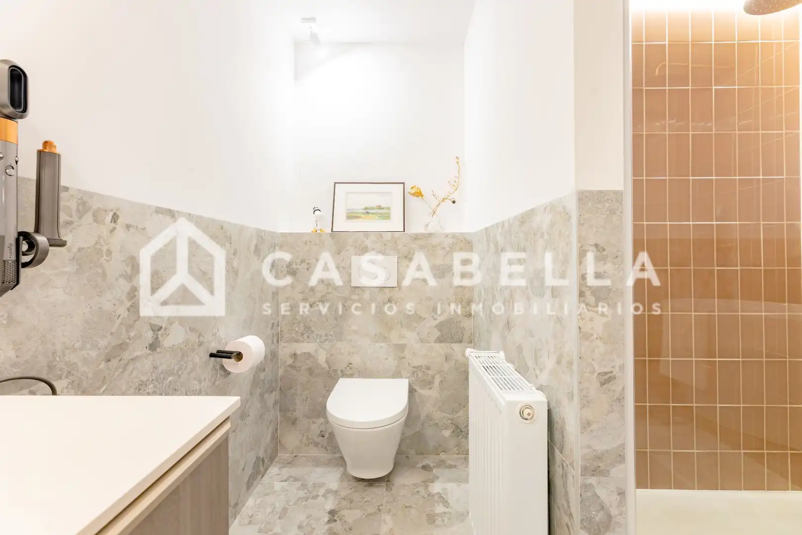 Bathroom of Flat for sale in Valencia  with Air Conditioner, Heating and Terrace