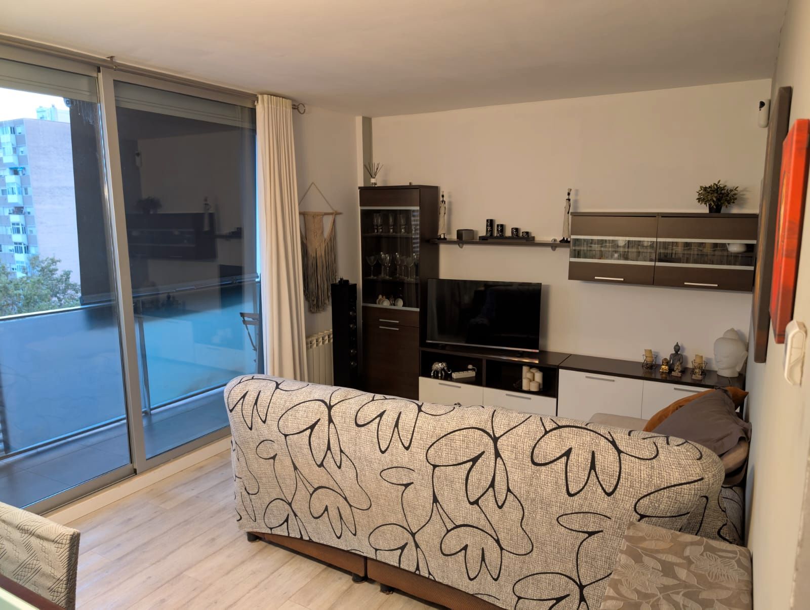 Sala d'estar de Pis en venda en Badia del Vallès amb Calefacció, Parquet i Moblat