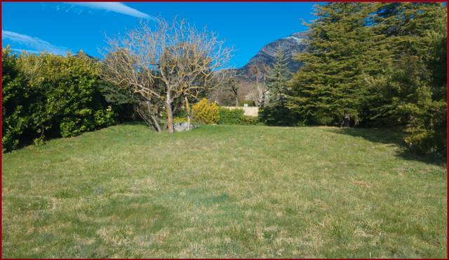 Terreno residencial en Venta en Carrer dels Emprius, 45 en Sant Llorenç de Morunys