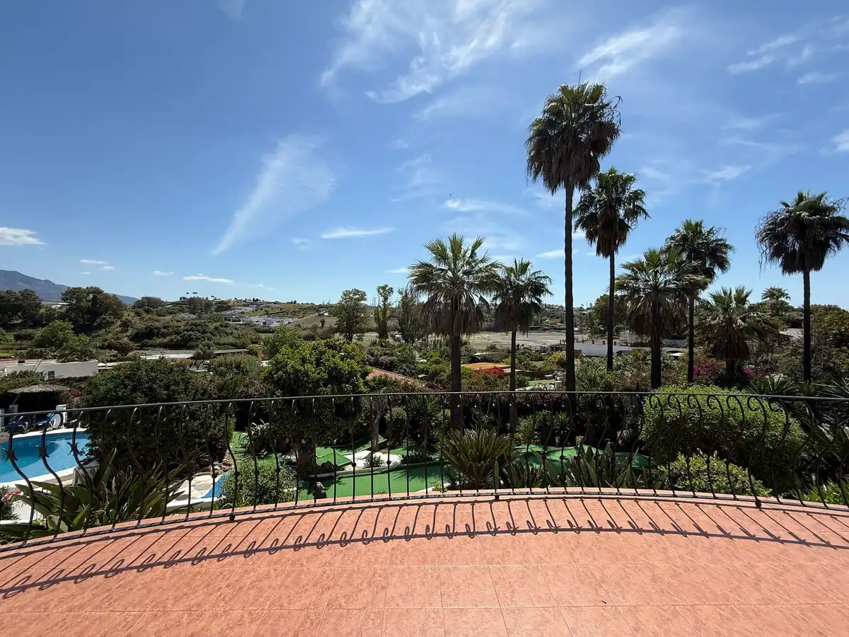 Terraza de Casa o chalet de alquiler en Marbella con Aire acondicionado, Jardín privado y Piscina