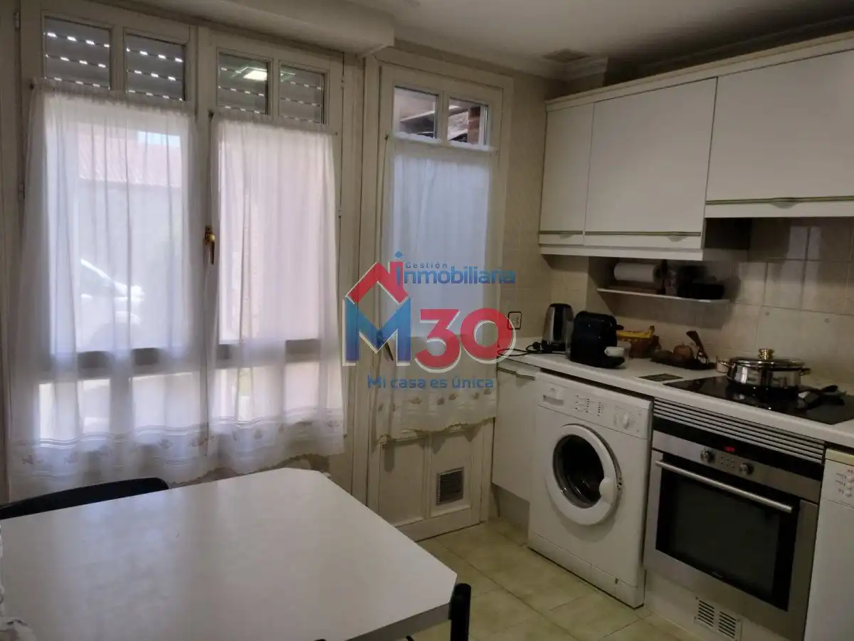 Cocina de Casa o chalet en venta en Miranda de Ebro con Calefacción y Terraza