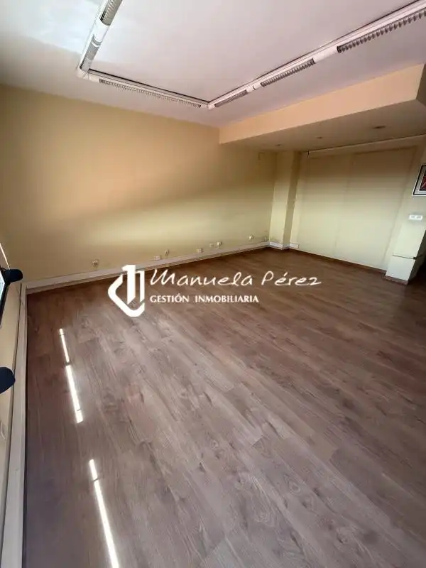 Schlafzimmer von Gebäude zur Miete in Cáceres