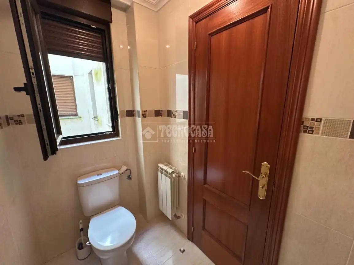 Bathroom of Flat for sale in Santa María de Cayón  with Heating, Parquet flooring and Terrace