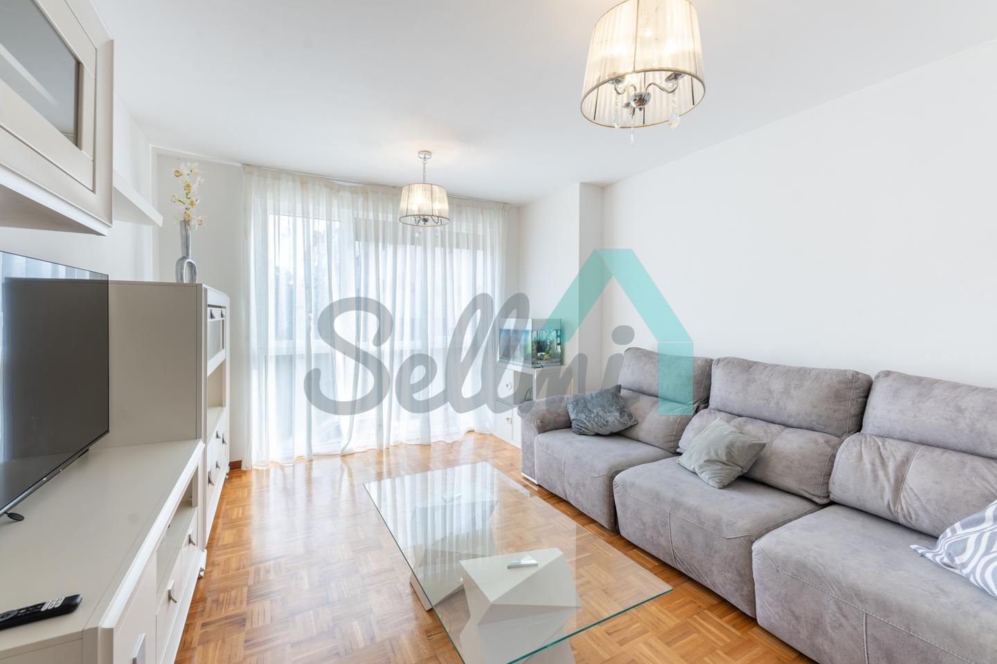 Sala de estar de Piso de alquiler en Gozón con Calefacción, Parquet y Amueblado