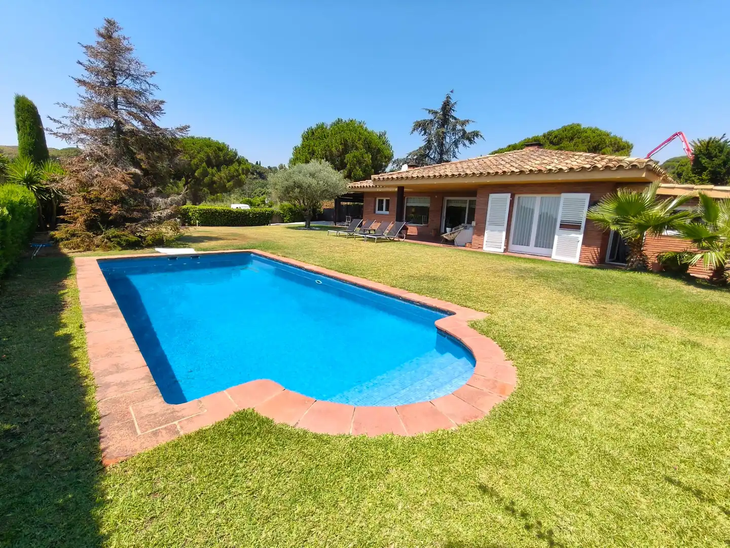 Swimming pool of Houses for sale in Sant Andreu de Llavaneres  with Air Conditioner, Heating and Private garden