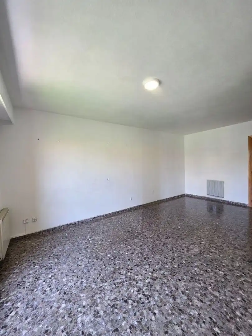 Flat for rent in Valencia  with Heating