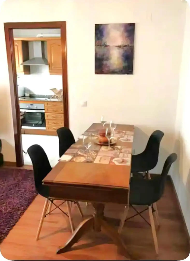 Comedor de Piso en venta en Oviedo  con Calefacción y Amueblado