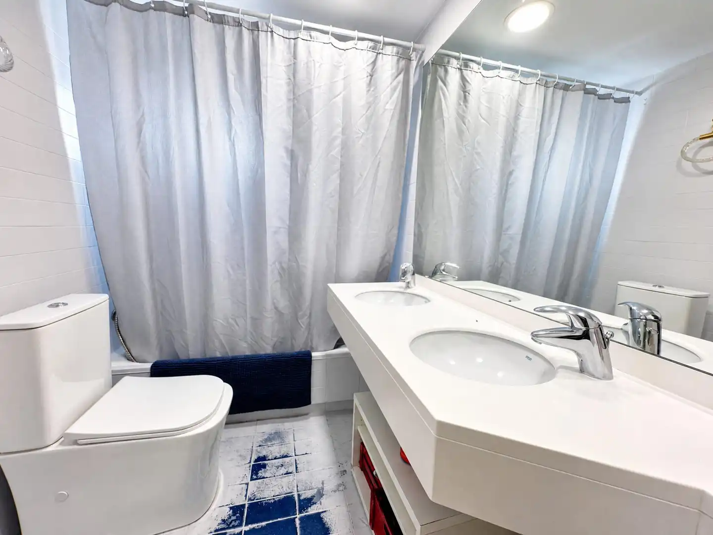 Bany de Àtic en venda en Girona amb Aire condicionat i Terrassa