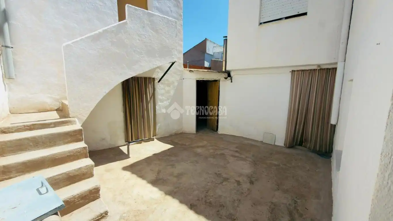 Casa adosada en venda en Villamuelas amb Calefacció