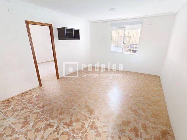 Piso en Venta en Del Poeta Sansano en Los Ángeles