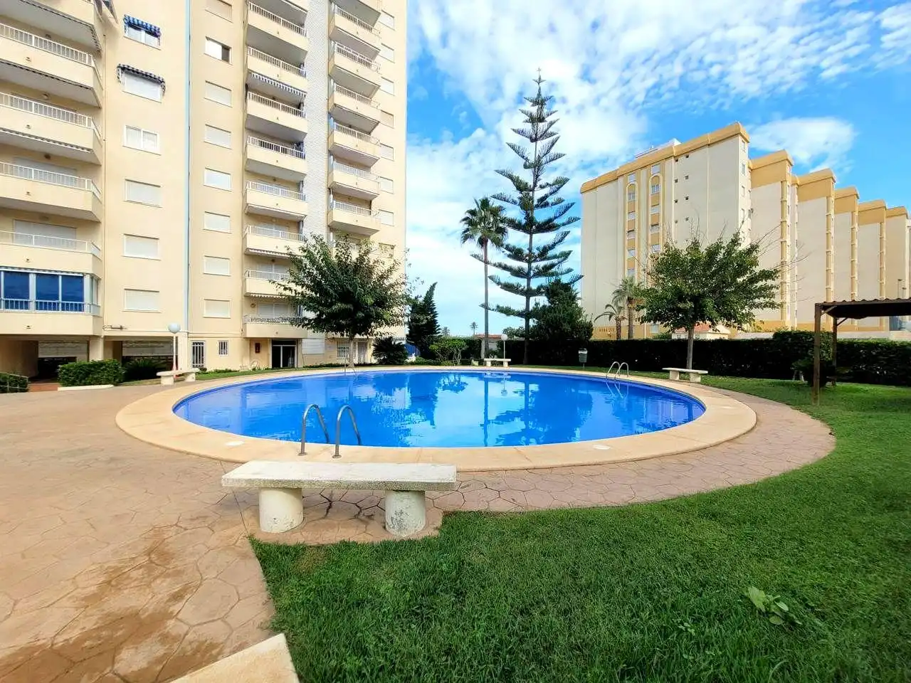 Piscina de Apartament de lloguer en Gandia amb Terrassa, Moblat i Piscina comunitària