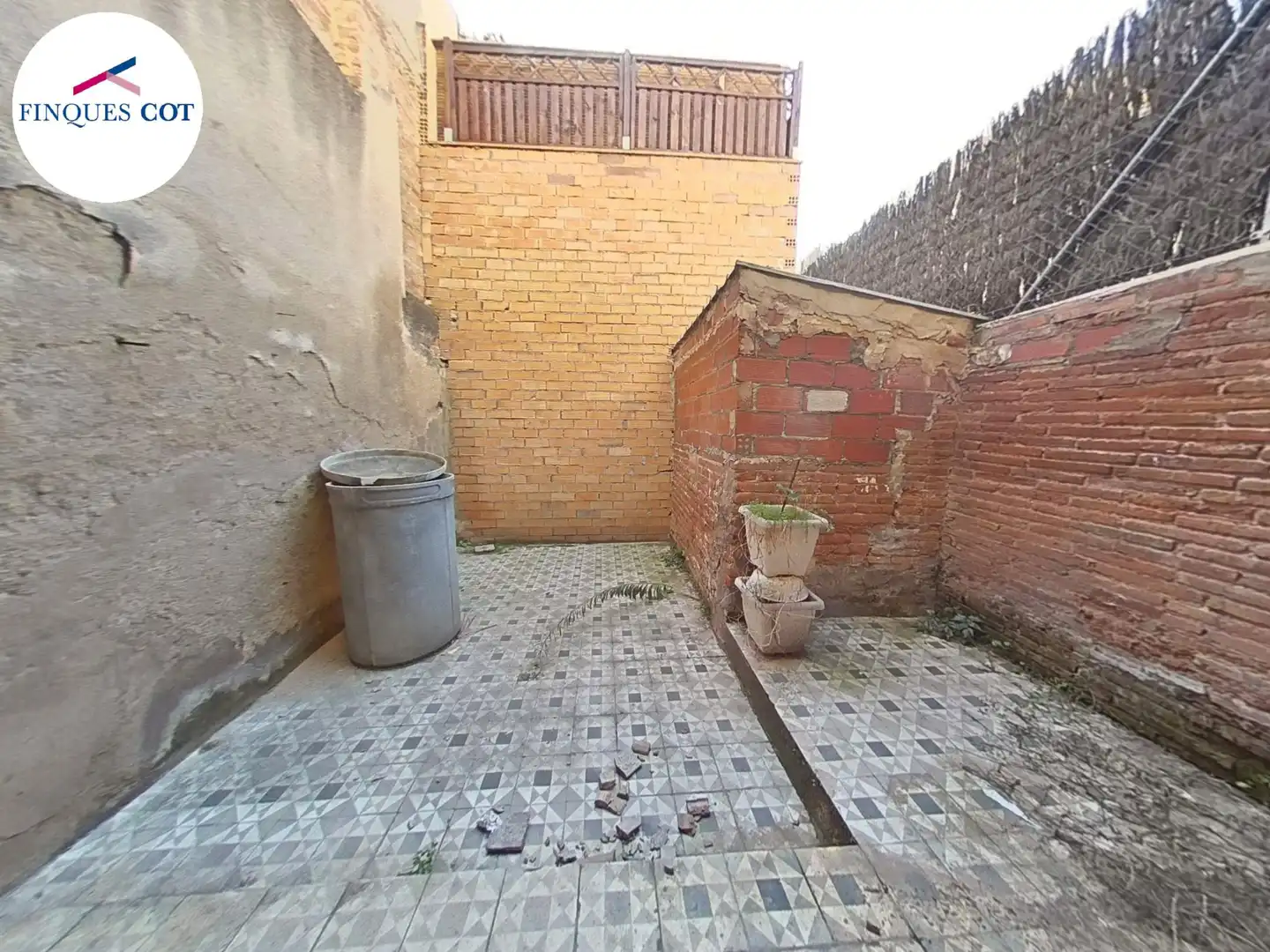 Casa adosada en venta en Granollers con Terraza