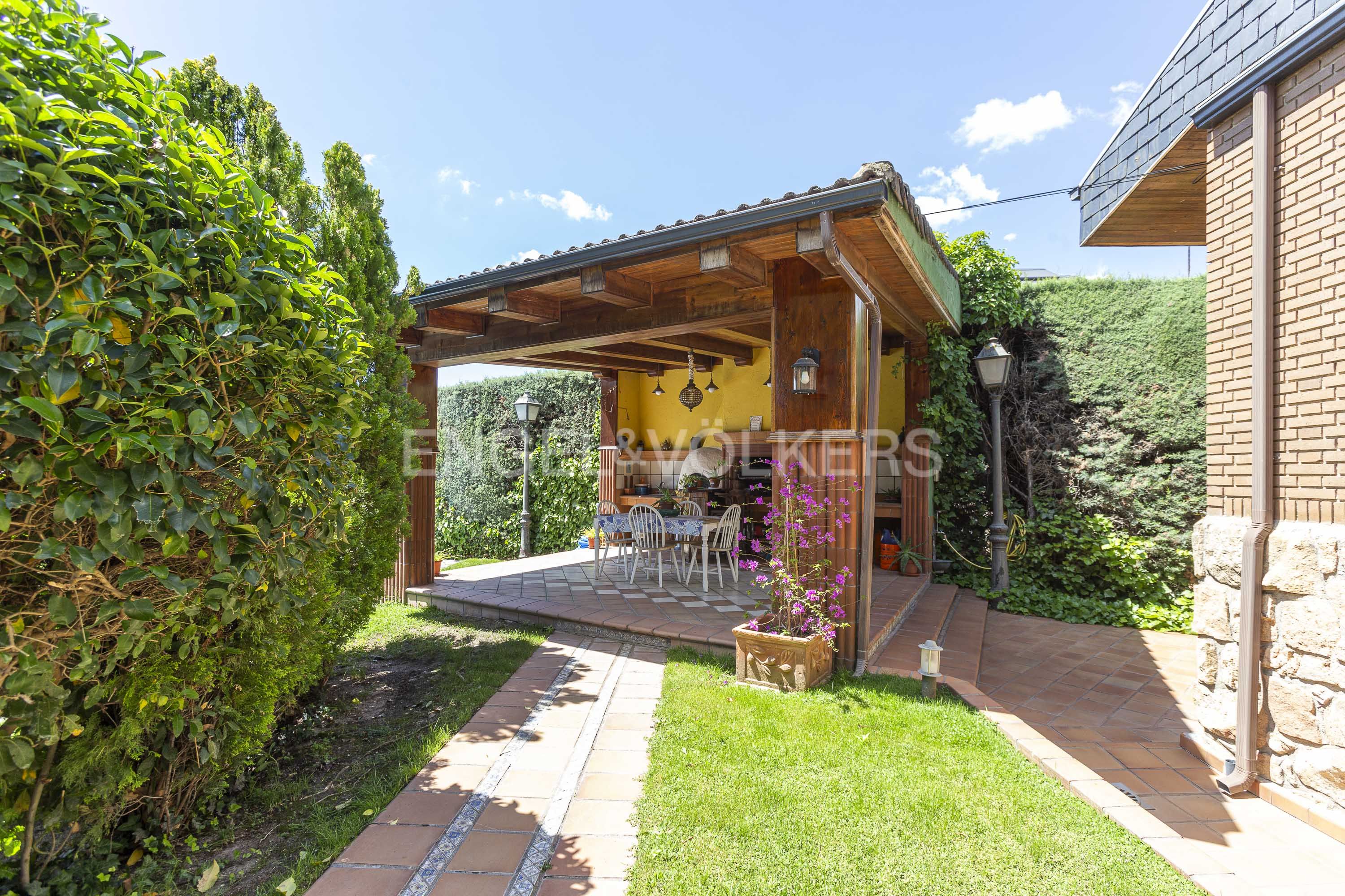 Garden of House or chalet for sale in Las Rozas de Madrid  with Air Conditioner, Heating and Private garden