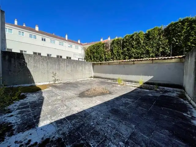 Terrassa de Local de lloguer en Oleiros