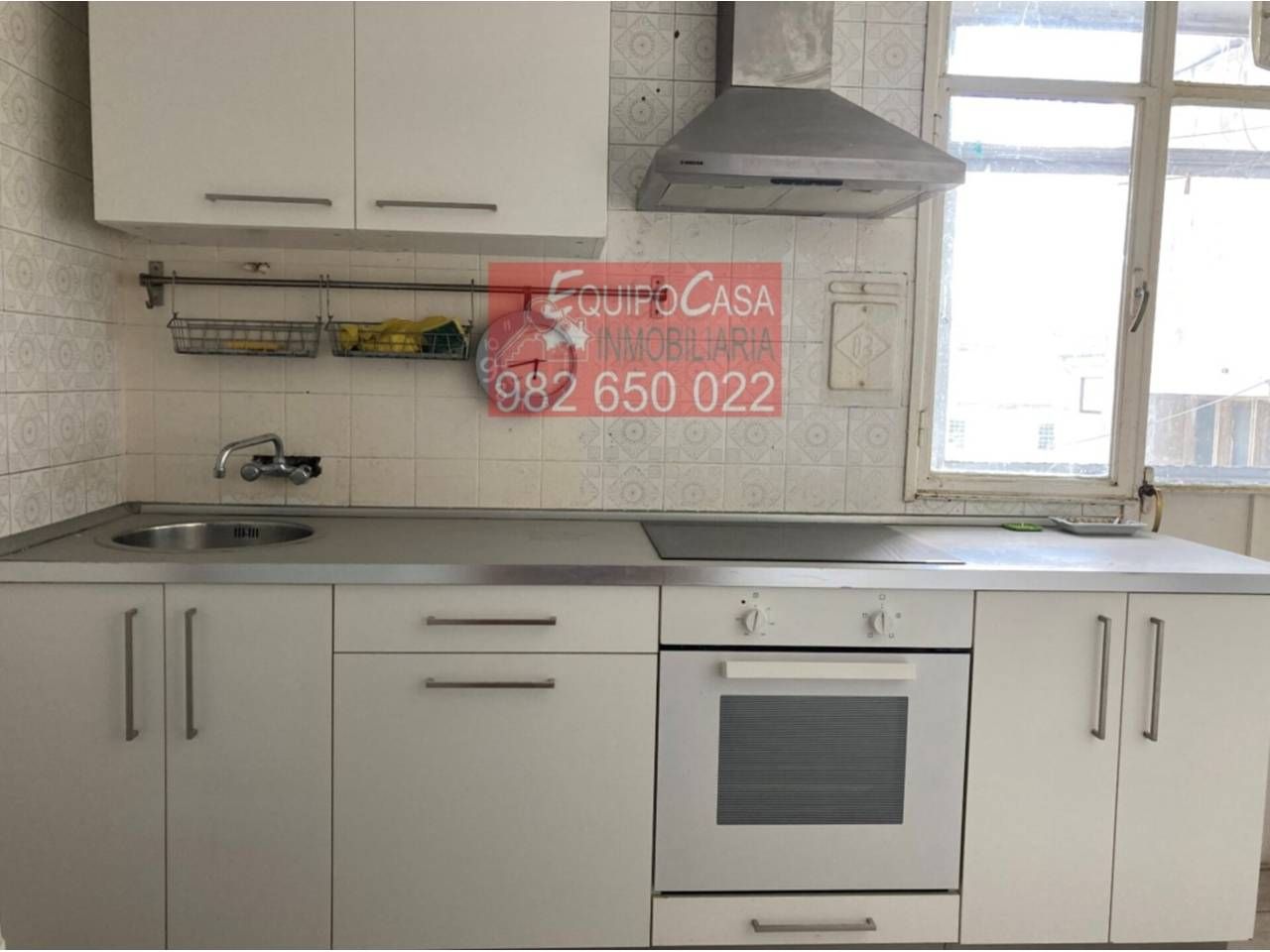 Kitchen of Flat for sale in Lugo Capital  with Heating and Parquet flooring