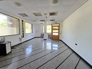 Local comercial en venda a Pierrot 27