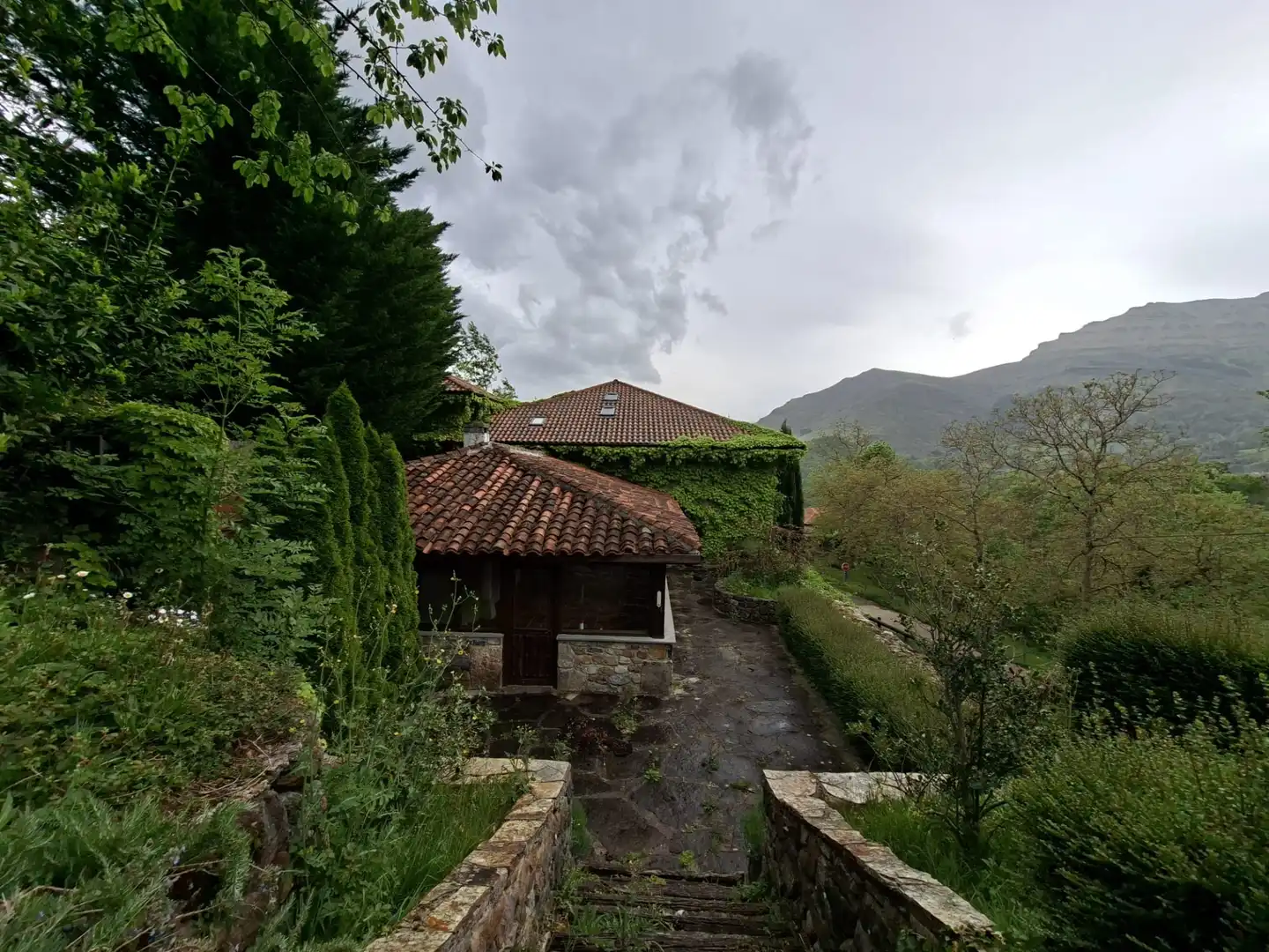 Vista exterior de Finca rústica en venta en Soba con Calefacción, Jardín privado y Terraza