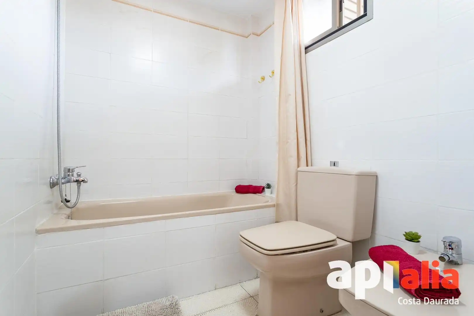 Bany de Pis en venda en Salou amb Balcó