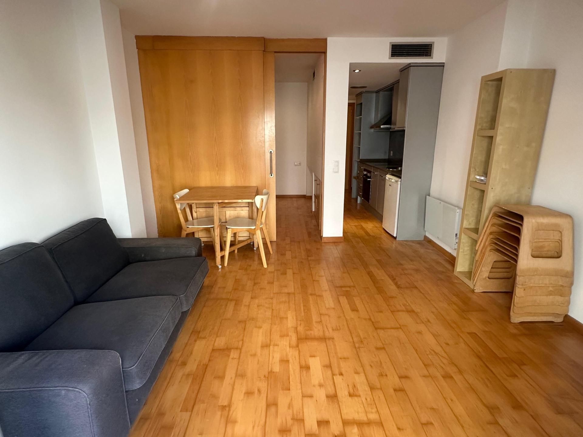 Living room of Flat for sale in Igualada  with Air Conditioner, Heating and Balcony