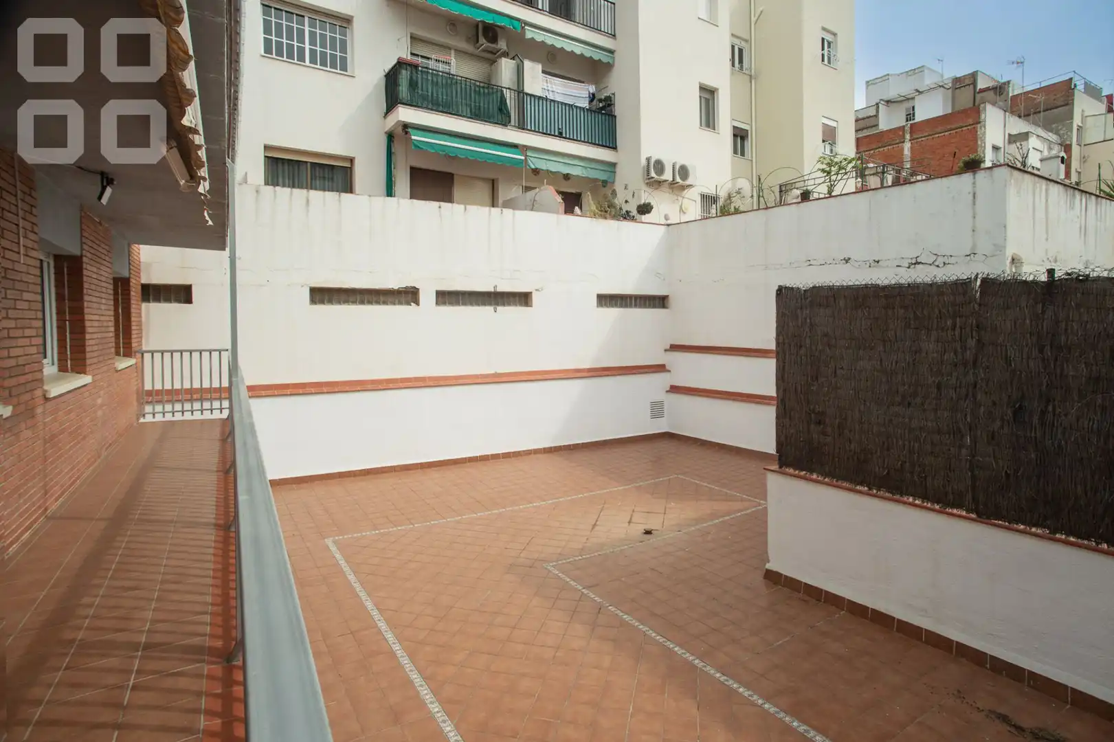 Terraza de Piso en venta en L'Hospitalet de Llobregat con Parquet, Terraza y Balcón