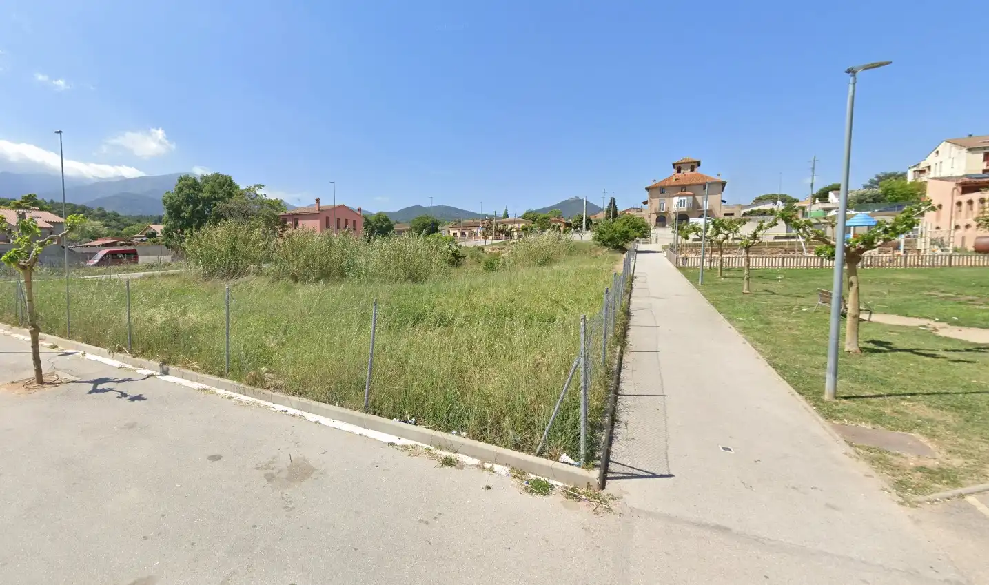 Terreno residencial en venta en Breda, imagen 2