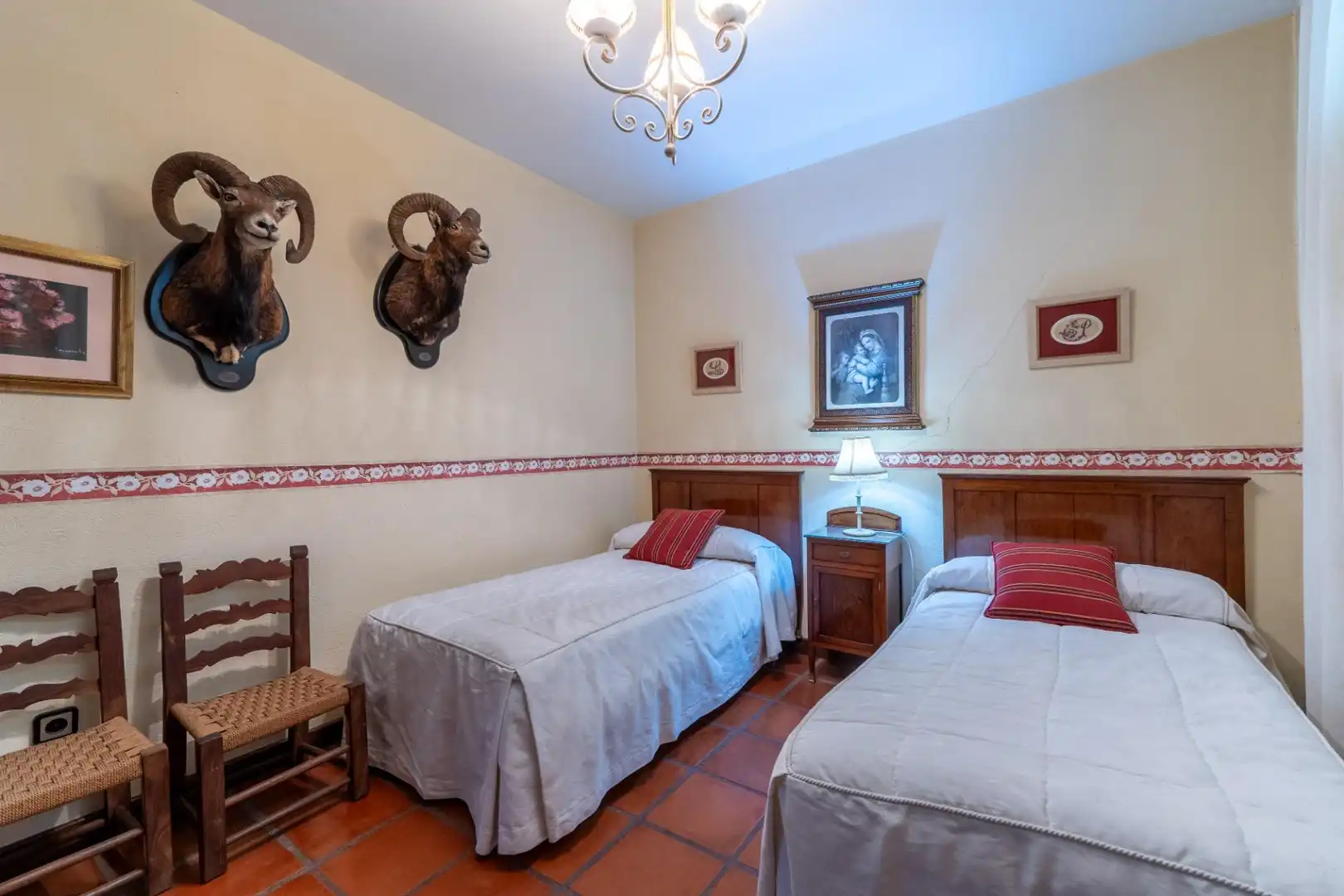 Dormitori de Casa o xalet en venda en Córdoba amb Aire condicionat, Calefacció i Jardí privat
