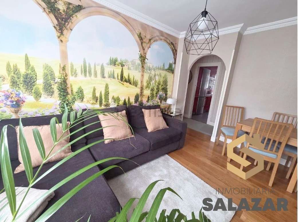 Sala d'estar de Pis de lloguer en Getxo  amb Calefacció