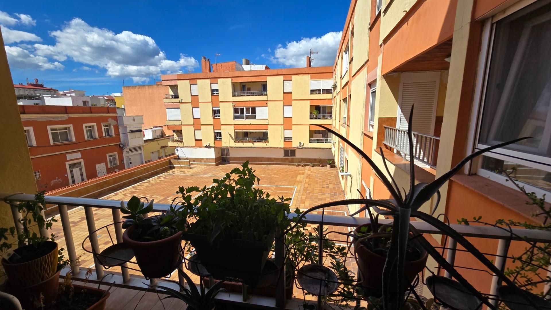 Balcony of Flat for sale in La Línea de la Concepción  with Air Conditioner, Heating and Balcony