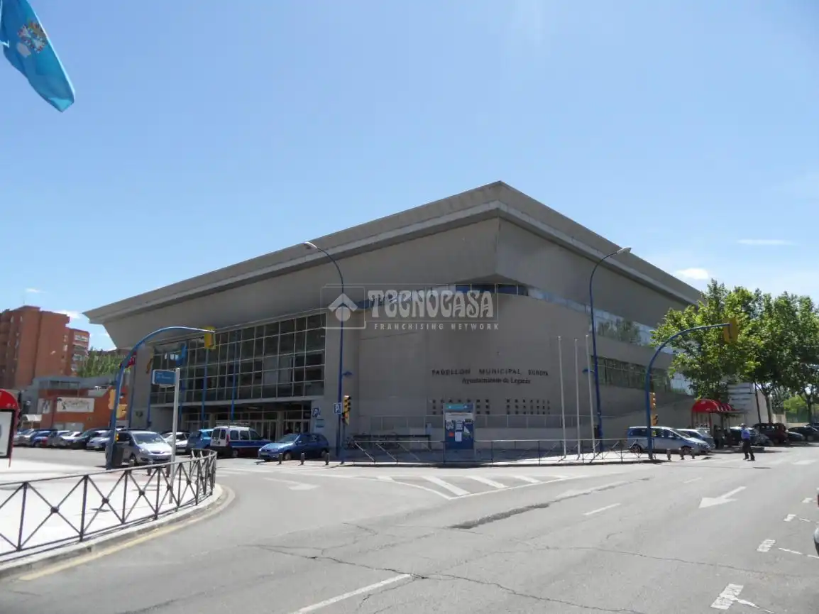 Vista exterior de Piso en venta en Leganés con Calefacción