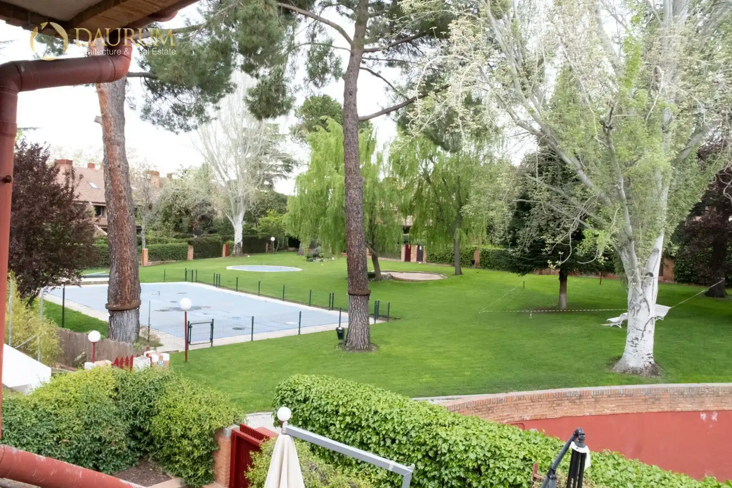 Jardín de Casa adosada en venta en Madrid con Aire acondicionado, Calefacción y Terraza