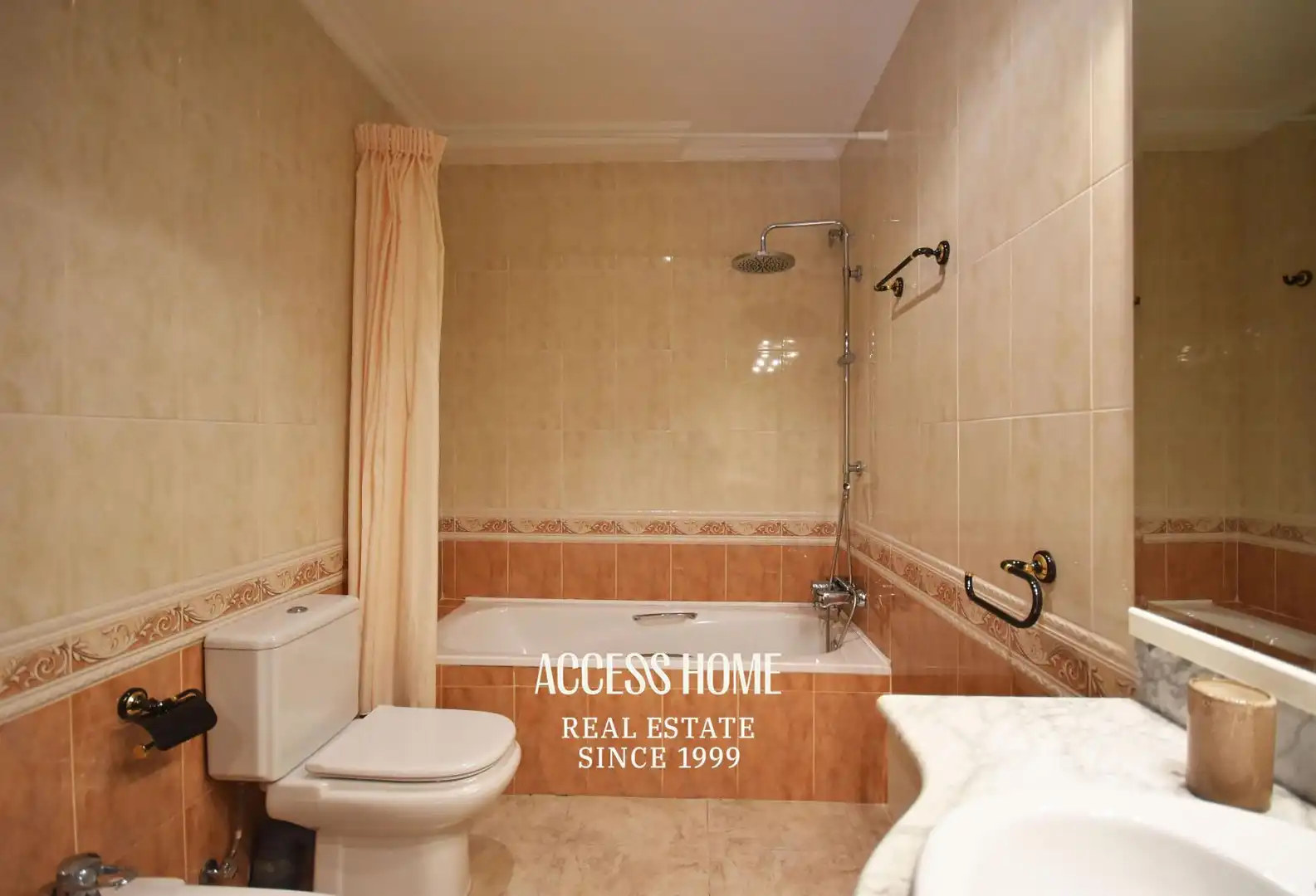 Baño de Casa o chalet en venta en Mataró con Aire acondicionado, Calefacción y Terraza