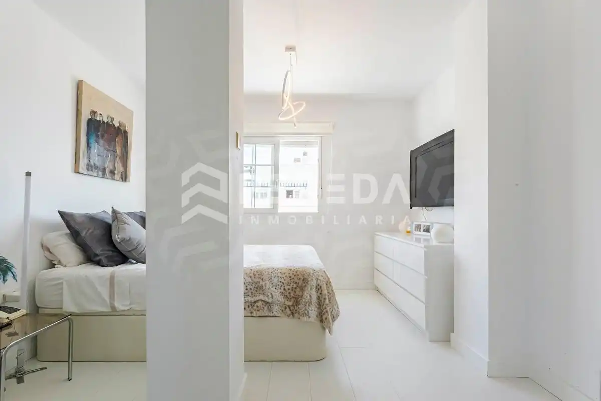 Habitación de Ático en venta en Roquetas de Mar con Aire acondicionado, Terraza y Piscina comunitaria