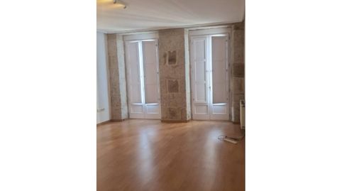 Se vende piso reformado en casco viejo