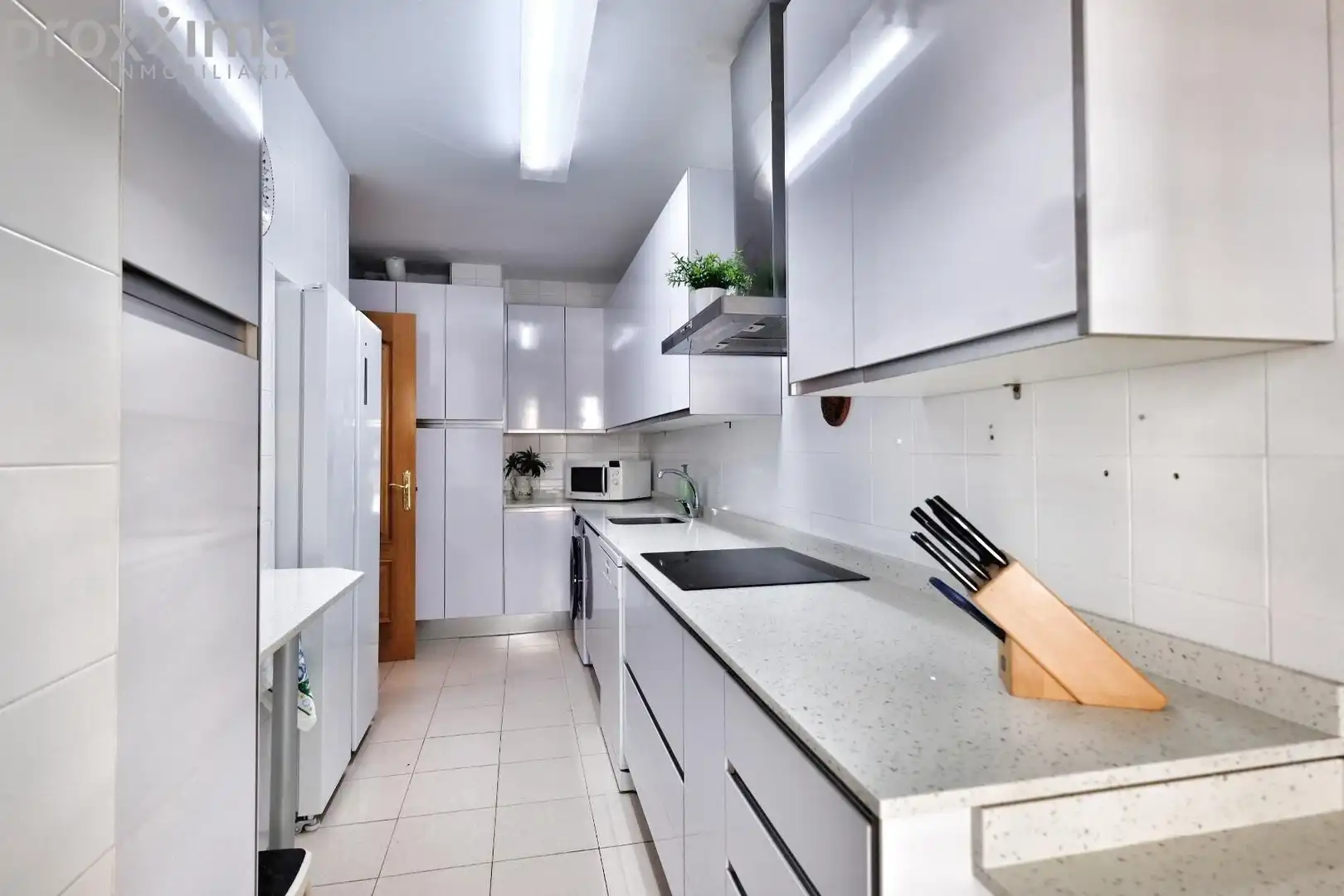 Cocina de Piso en venta en Sevilla con Aire acondicionado, Trastero y Piscina comunitaria