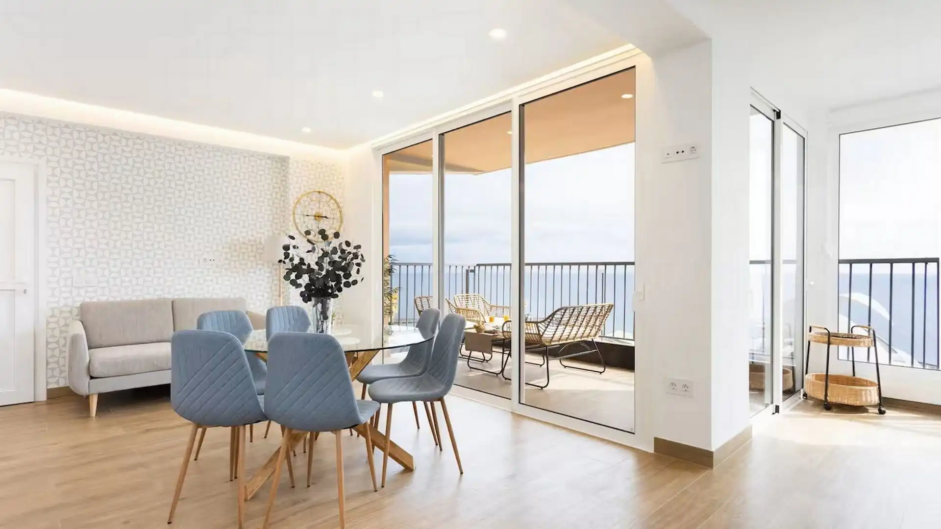 Living room of Apartments for rent in  Santa Cruz de Tenerife Capital  with Air Conditioner, Heating and Private garden