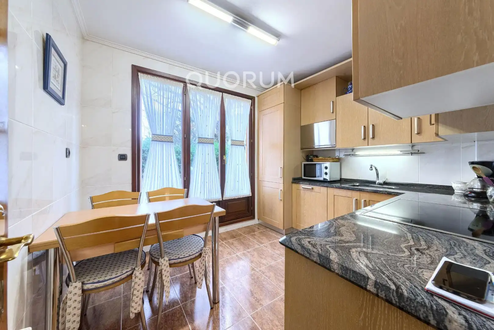 Cocina de Casa adosada en venta en Basauri  con Calefacción, Jardín privado y Terraza