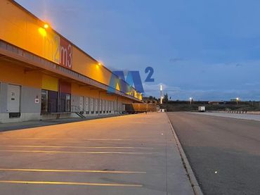 Industrial building to rent in Álava