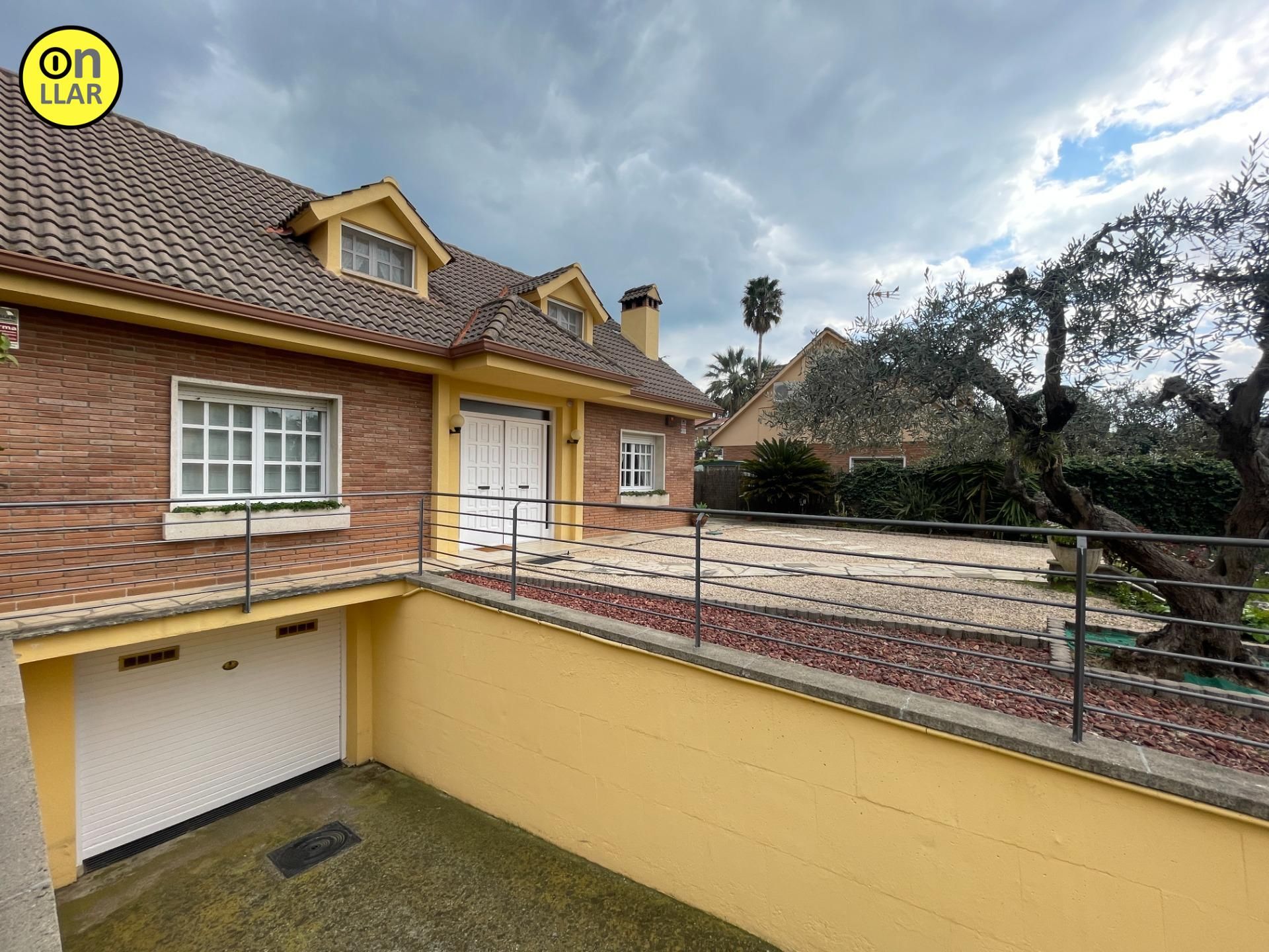 Exterior view of House or chalet for sale in La Garriga  with Air Conditioner, Heating and Private garden
